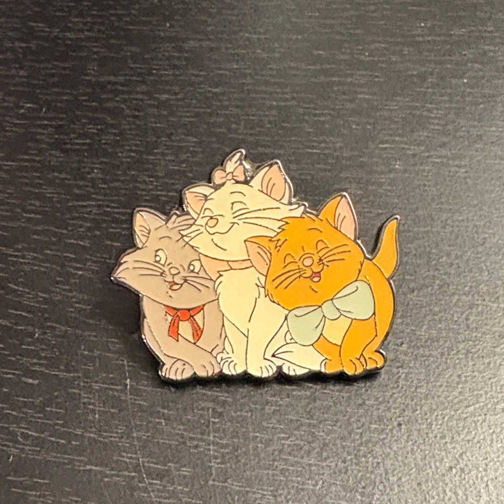Aristocats Enamel Pin